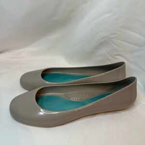 Oka B Chic Gray Women's Flats